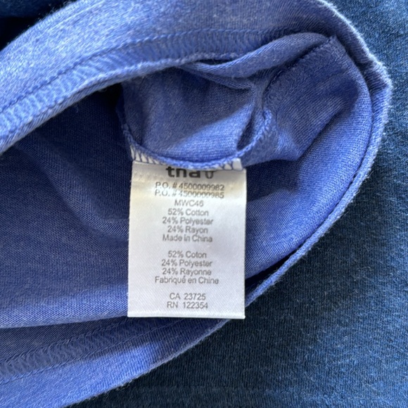 Aritzia | TNA Over-sized V-Neck TShirt- Size Small - Picture 10 of 10